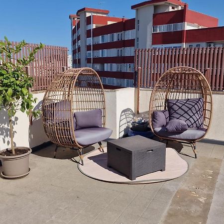 Luxus P4T Family 3 Bedroom With Pool, Tennis Court And Sauna Bríndisi Exterior foto