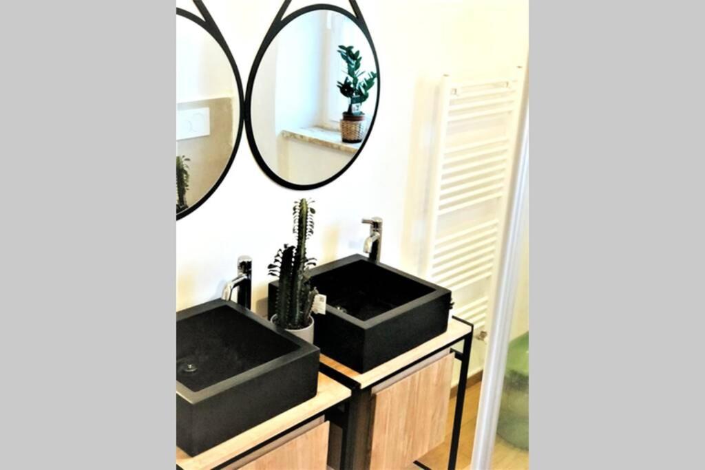 Luxus P4T Family 3 Bedroom With Pool, Tennis Court And Sauna Bríndisi Exterior foto