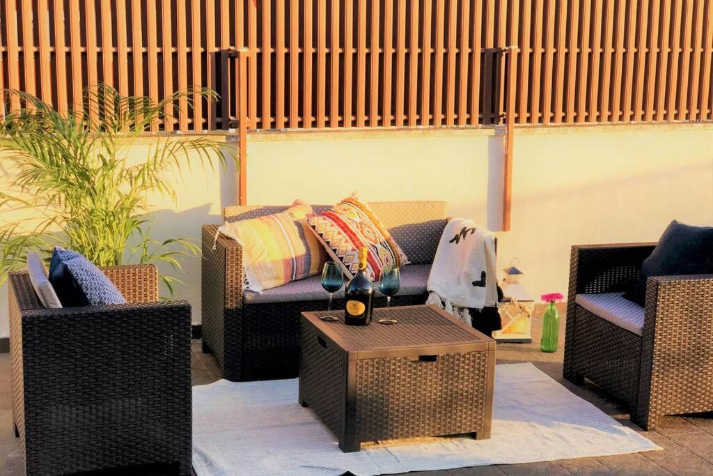Luxus P4T Family 3 Bedroom With Pool, Tennis Court And Sauna Bríndisi Exterior foto