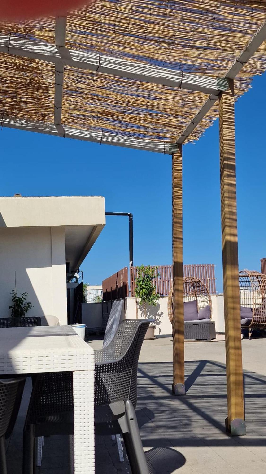 Luxus P4T Family 3 Bedroom With Pool, Tennis Court And Sauna Bríndisi Exterior foto
